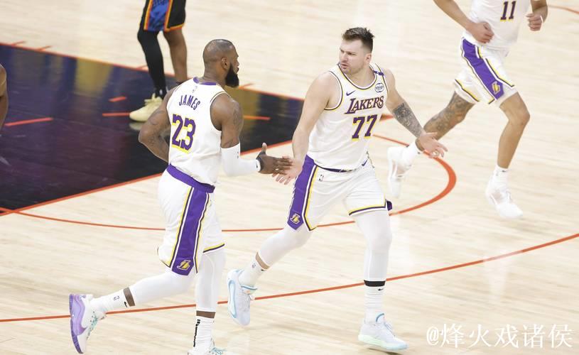 湖人东契奇组合净效率+13.5,詹姆斯替换后跌至-13.1 湖人东契奇组合净效率+13.5,詹姆斯替换后跌至-13.1