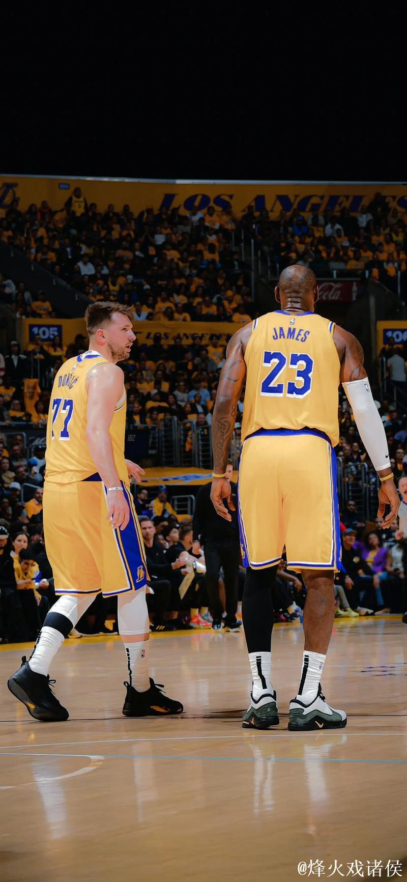 湖人东契奇组合净效率+13.5,詹姆斯替换后跌至-13.1 湖人东契奇组合净效率+13.5,詹姆斯替换后跌至-13.1